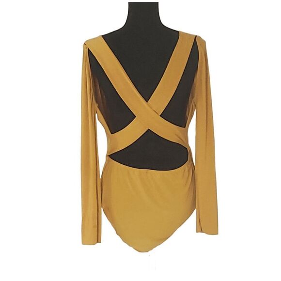 Outrageous Fortune Gold Stretch Long Sleeve Back-out Scoop Neck bodysuit Size 18 - Picture 2 of 7